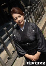 喪服母乳未亡人