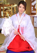 霧島あんな 「巫女陵辱 ～聖職者が性職者へ～」