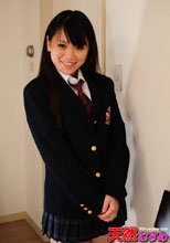 制服素人のわりきりバイト　～限りなく本物に近い萌えコス～ 三井レミ