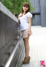 上京したての極上素人パイパン娘がバイト感覚でメイド服着てハメ撮り中出し！