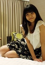 あまちゃん素人娘のリアルAV体験記～みんなに中出しされちゃった～ - 安里泉水