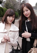 究極の若妻サイト～舞ワイフ～新山里奈&amp;佐倉奈菜 初會篇