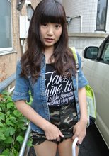 一人旅の女子大生をナンパしてみた - 愛音りりこ