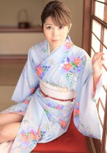 着物の似合う淫乱な雌 本条彩乃
