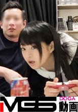 百戦錬磨のナンパ師のヤリ部屋で、連れ込みSEX隠し撮り 114 彼氏がいるのに男の家へ！嫌がりつつも言いくるめられ手マンで即落ち！気づけばベッドをびっしゃり濡らしちゃう卑猥SEX！