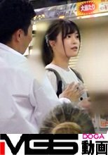 マジ軟派、初撮。 1386 渋谷で捕まえた超絶美少女をインタビューのテイでホテルに連れ込み！エッチな雰囲気に流されてセックス開始！ハードピストンに『もっとぉおお！！』と絶叫しながらイキまくるスケベ素人娘♪