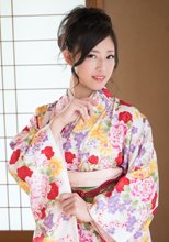 ドスケベで可愛いすぎる着物美女 ～丸尻浮遊騎乗位ストロングスタイル～