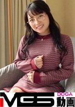 マジ軟派、初撮。 1561 大学のリモート授業のやりにくさに悩む女子大生…実はイケナイ恋のお悩みも？悶々とした欲求を発散したいのか、体を触られても受け入れてしまい…？ツルスベ美尻に腰を打ち付けられ喘ぐ姿は必見！