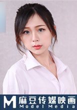 深夜加班的女友