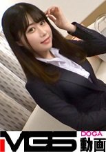 マジ軟派、初撮。 1810 スーツ姿のお姉さんはとある俳優のマネージャー！多忙で欲求不満気味な彼女はキスを迫られると思わず受け入れてしまい…快感に震える華奢なカラダ！スベスベ美尻が可愛らしい♪