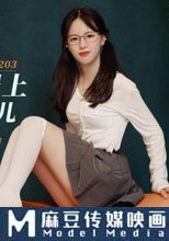 饑渴獸父強上回家過年的女兒