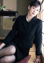 未亡人AV面接 ～亡くなった旦那の借金なんかすぐ返せますよ～