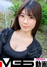 【眼鏡×エロ看護師×網タイツ】「変態な男性が好きです。」超絶怒涛の変態看護師！！真面目そうな容姿をしているけど、中身はむっつりスケベさん！！男性を自分から誘っちゃうほど、エッチに貪欲さん。緊張しているせいか、汗ばんでいて、エロさが倍増！蒸れている感じがエロさをそそらせます！それに加えて、普段から履いているという網タイツがもうたまらん程エロいです！彼女の網タイツ×お尻×太ももを見るだけでも、見る価値あり！変態看護師が好きならば、見るべし！皆さんが行っている病院の看護師さんがもしも変態さんだったら、最高じゃな