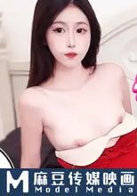 老公出差不在家 隔壁老王來操逼