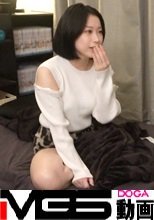 百戦錬磨のナンパ師のヤリ部屋で、連れ込みSEX隠し撮り 402 『バリカタチ●ポば好いとーと♪』天真爛漫博多弁女子は酒が入るとメロメロ痴女モードに突入。自分から濃厚ベロ―チューをかましデカケツを振りまくり。2年半ぶりの快楽に溺れて替え玉イキ連発！