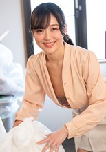朝ゴミ出しする近所の遊び好きノーブラ奥さん 田中莉乃