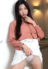 お漏らし美女にザーメンを流し込んでヤリました！ - 百多えみり
