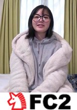 【初撮】※特典付　19歳文学部のガリ勉ムスメ。あどけないJDが(金)欠で撮影応募。おじさんに激しく突かれ痙攣しながら白目、　【中はダメ...】と言っても無視！剛毛マンコに中出し