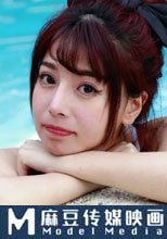 放蕩富家女挑逗私人游泳教練激烈性交