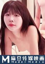 東京度假法國人在酒店找了可愛的日本女孩上門按摩