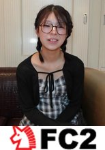 ※人生初中出し♡【レアもの】生意気な18歳メガネ音大生。電マで痙攣絶頂する彼女にダメと言われながらも強制種付け。。。
